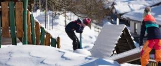 Kinderspielplatz im Winter