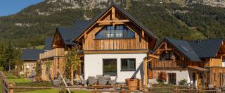 Chalets am Grundlsee im Landhausstil & Garten