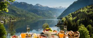 Frühstück mit Ausblick auf den Grundlsee